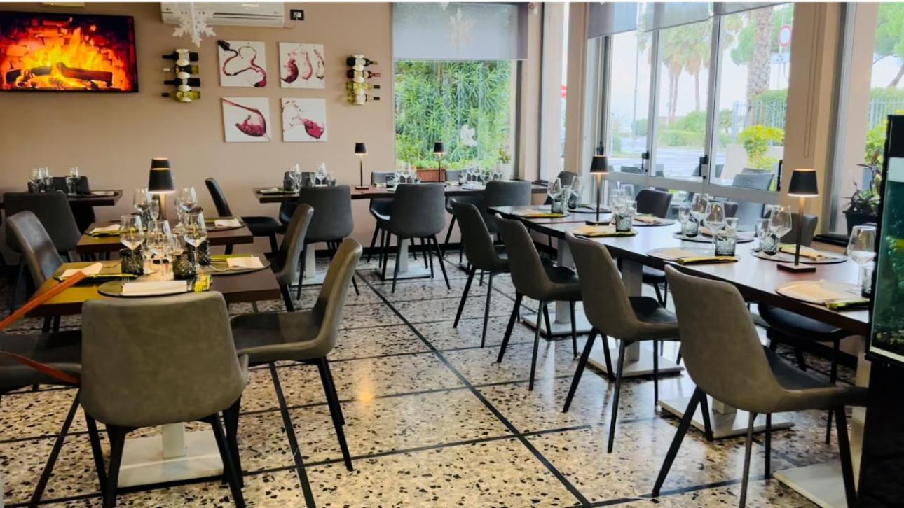 צ'רבו Hotel Le Nereidi מראה חיצוני תמונה